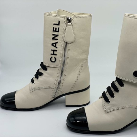 CHANEL 19B Two Tone Calfskin Leather Signature Logo Lace Up Booties Boots - Picture 1 of 14